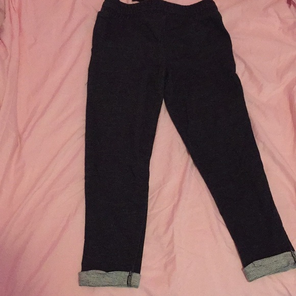 Little Girls Danskin Capris - Picture 2 of 2